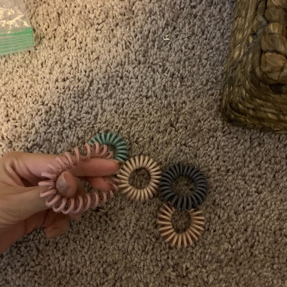 Colorful spiral twisters and bow pony tails - Picture 2 of 5